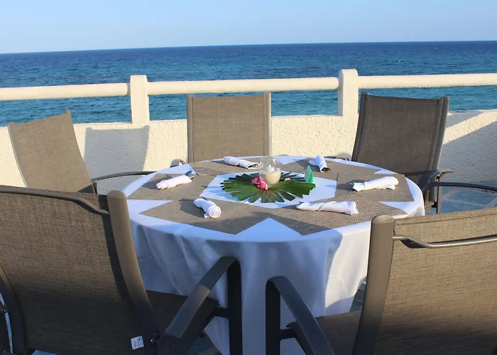 Aquatech Derosa Akumal